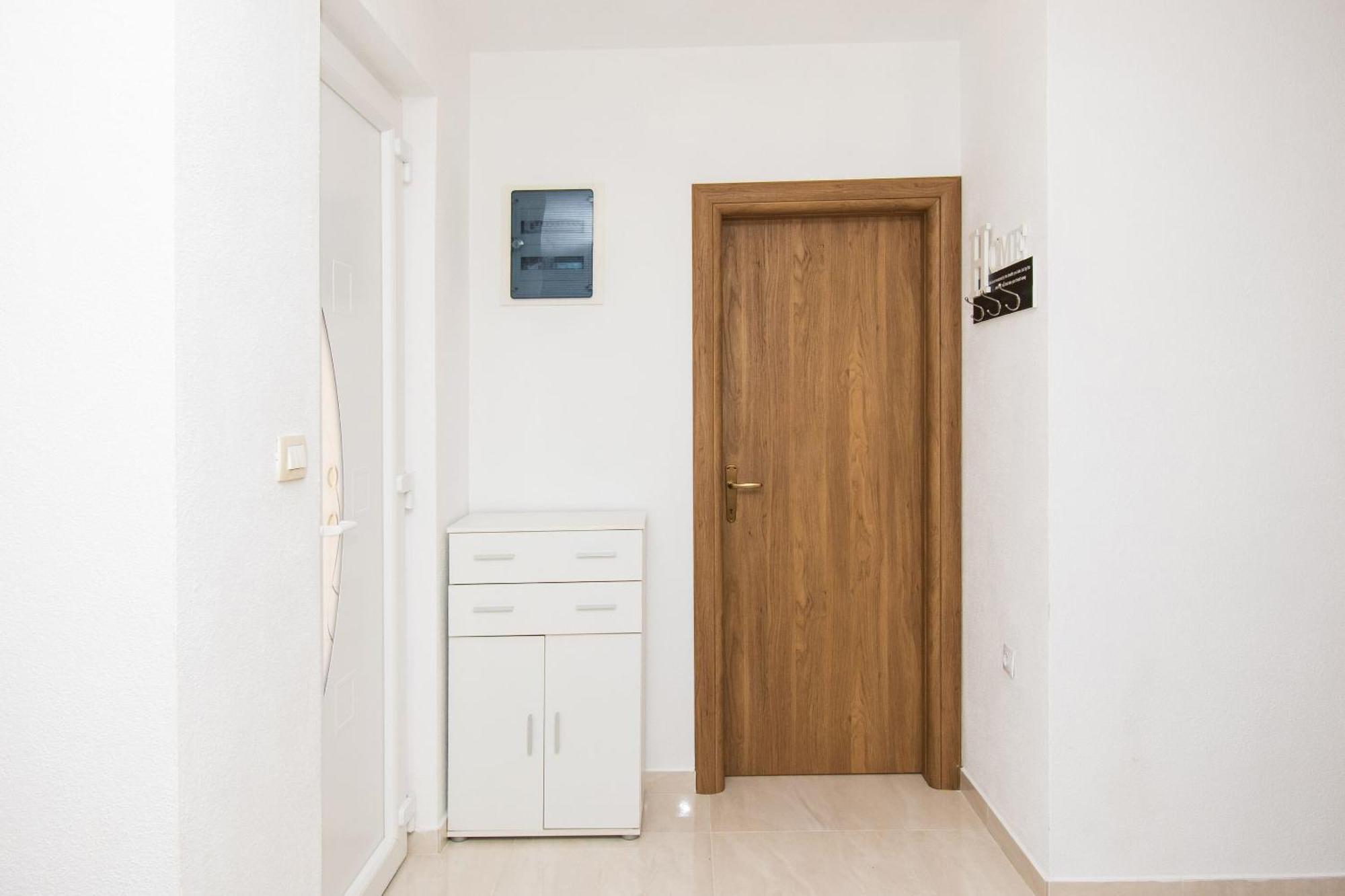 Apartment Ninic Srima Luaran gambar