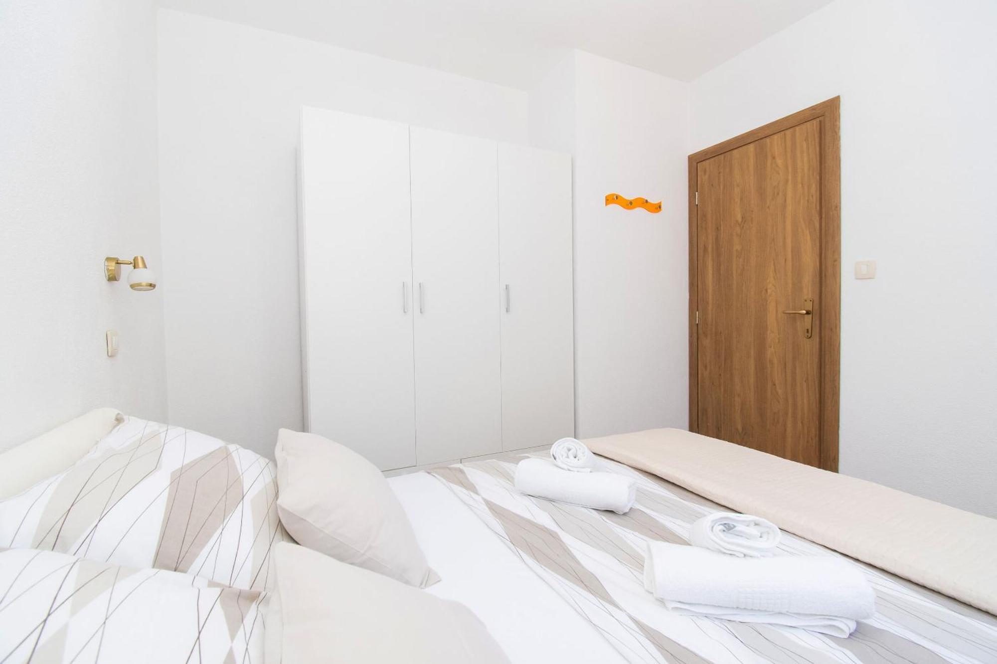 Apartment Ninic Srima Luaran gambar