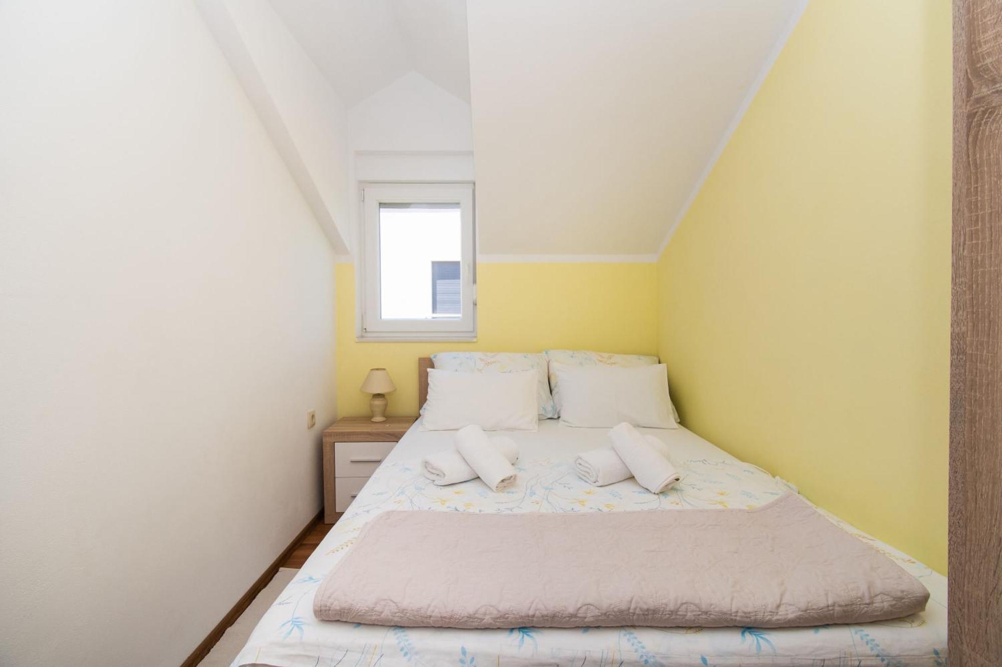 Apartment Ninic Srima Luaran gambar