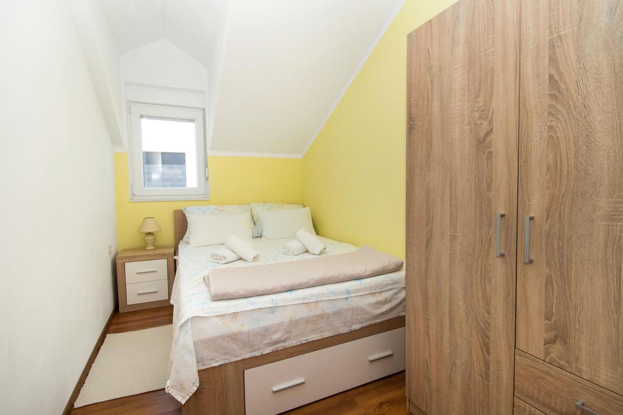 Apartment Ninic Srima Luaran gambar
