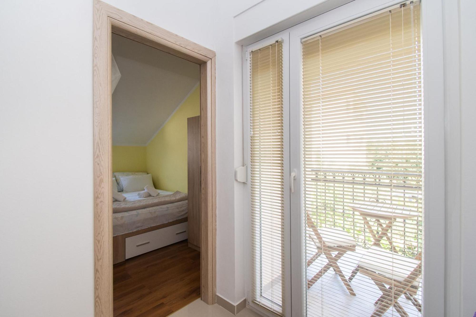 Apartment Ninic Srima Luaran gambar